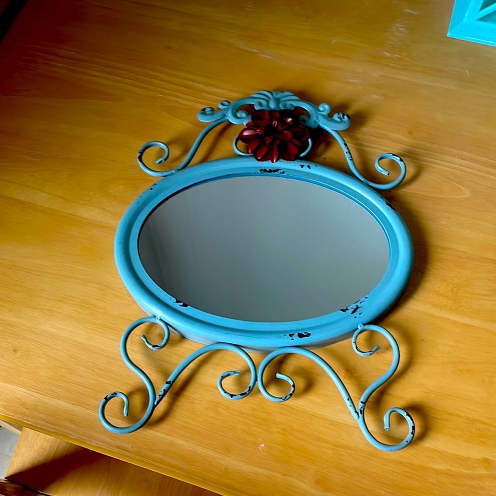 Oval wall mirror